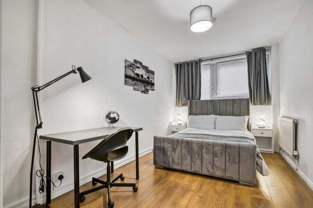 Peaceful 2-Bed South Bank Apartment London Bagian luar foto